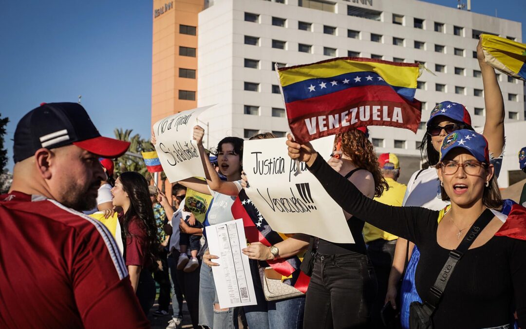 Migrantes venezolanos viven la crisis política de su país desde México: Tienen ‘miedo y esperanza’