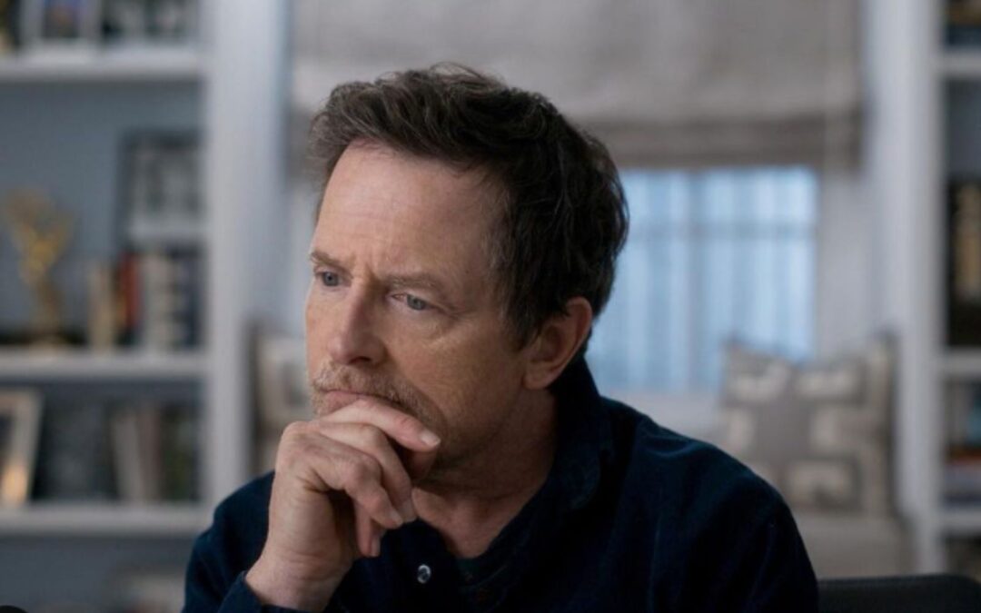 Michael J. Fox se cae en panel de ‘Volver al futuro’: Esto fue lo que le pasó al actor
