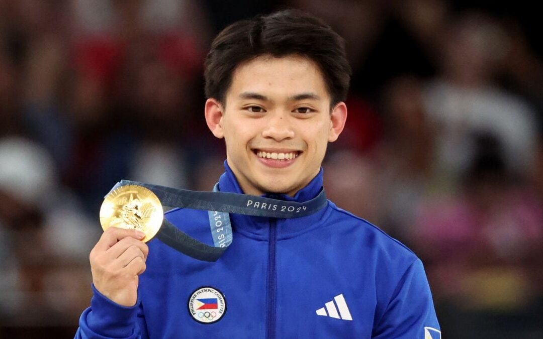 Medallista Carlos Yulo se va de París 2024 recibe casa y conflicto con su madre por dinero: ‘No lo recibí ‘