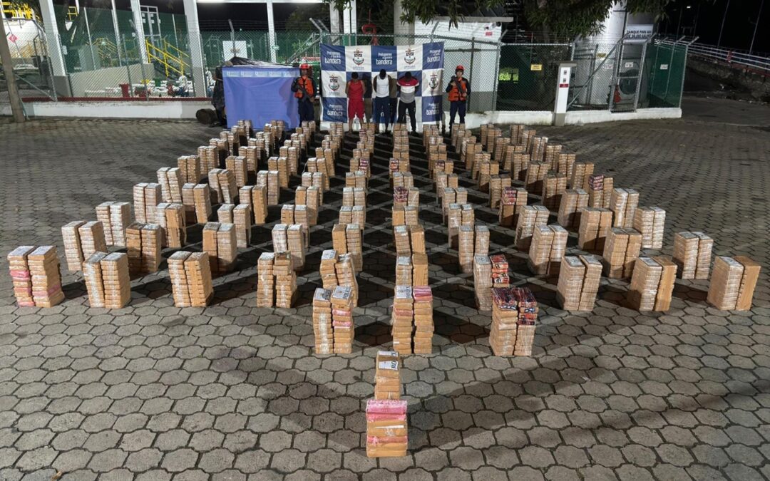 ¿Noboa le hace un favor a Sheinbaum? Decomisa 2 toneladas de cocaína que iban a México