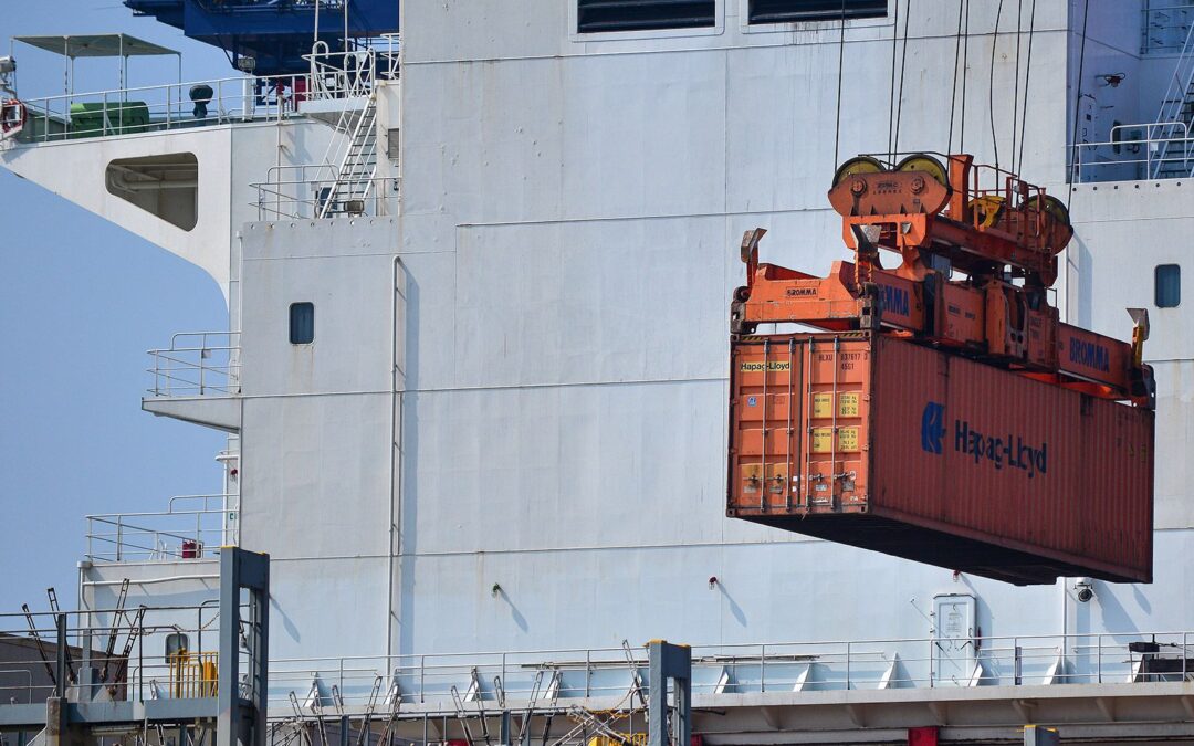 Exportaciones de México: Crecen 8% en noviembre, su dato más débil desde enero