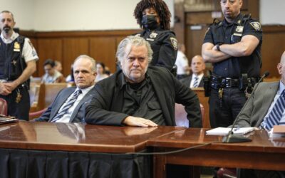 Steve Bannon, exasesor de Trump, irá a juicio en 2024 por fraude en muro fronterizo