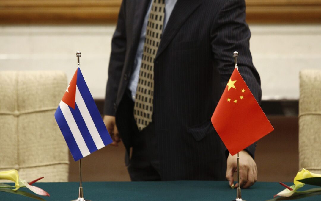 China espía a EU con ‘ayuda’ de Cuba: ¿Qué región está entre las afectadas