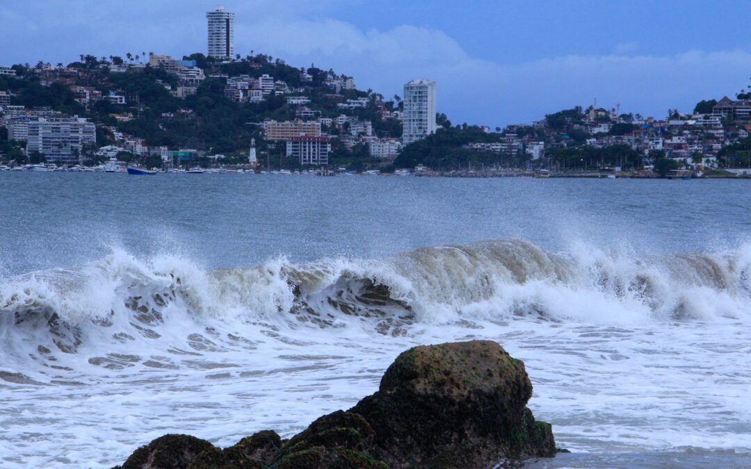 Huracán ‘Roslyn’ pega en Nayarit con vientos de hasta 240 km/h; sigue su trayectoria EN VIVO aquí