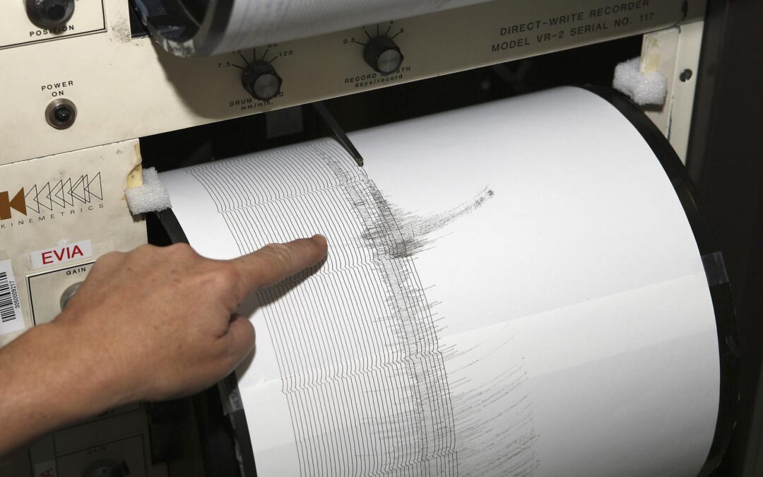 Sismo de 6.3 grados sacude Japón: Se reporta la caída de un edificio y heridos