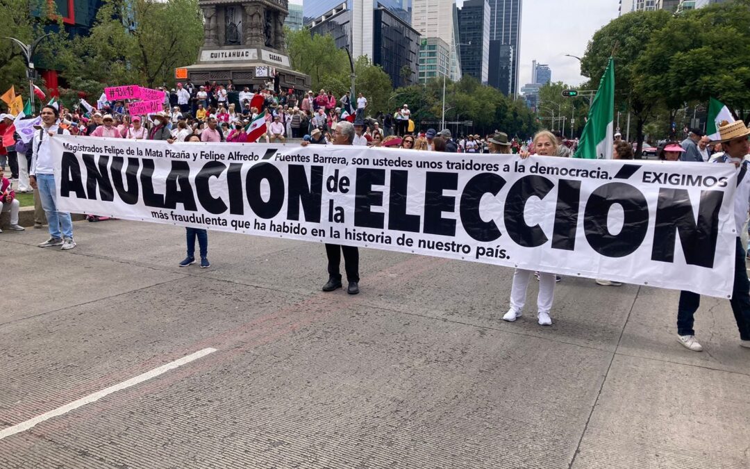 ‘Sin poder judicial ¿quién te va a amparar?’: Marchan estudiantes contra reforma judicial (fotos)