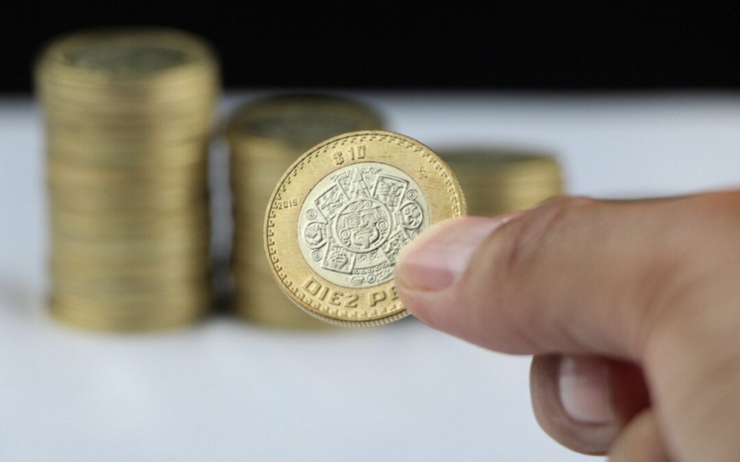 Viernes de ‘bajón’ para el peso: pierde más de 1% frente al dólar