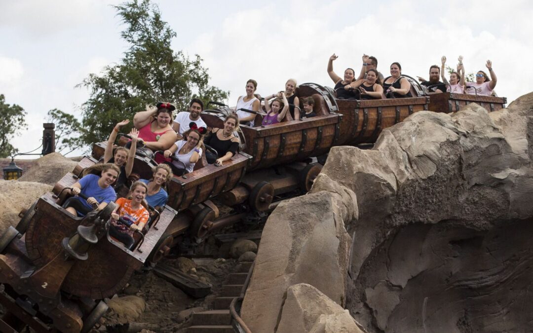 Texas le quiere ‘comer el mandado’ a Florida: Pide a Disney mudar sus parques de diversiones