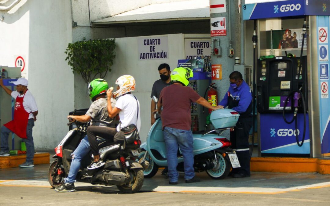 ¿Estaciones piratas? CRE otorga permisos a gasolineras con irregularidades