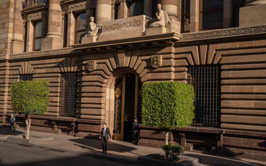 ¿Banxico ‘le tuvo miedo’ a la inflación y por eso no recortó la tasa en junio? Esto responde