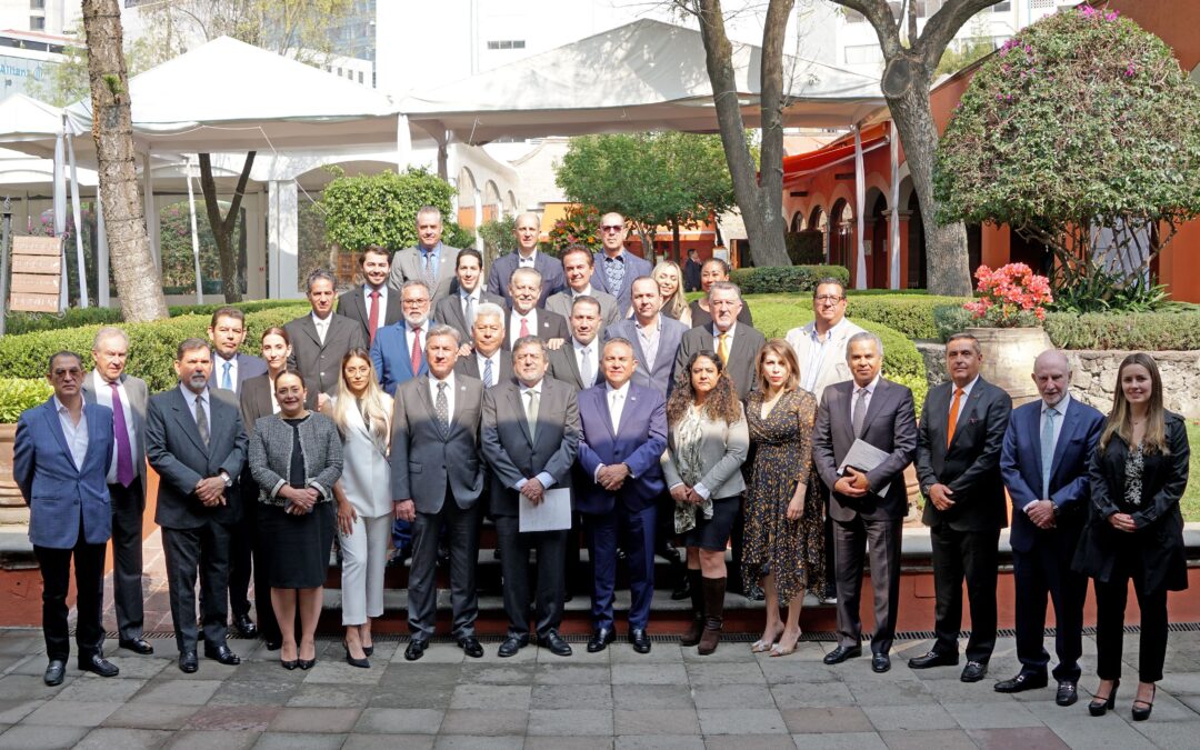 Canacar y la SICT acuerdan plan para mejorar el autotransporte de carga