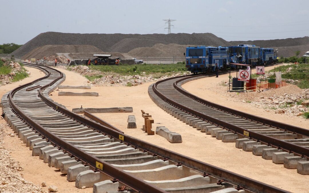 Tramo 5 del Tren Maya pone en peligro el mayor manto acuífero en México, alerta hidrólogo