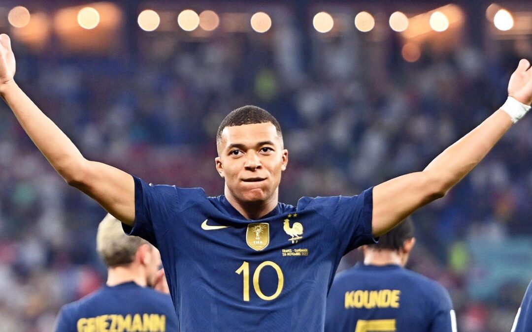 ¡Hecho para los Mundiales! Mbappé clasifica a Francia a octavos con doblete ante Dinamarca