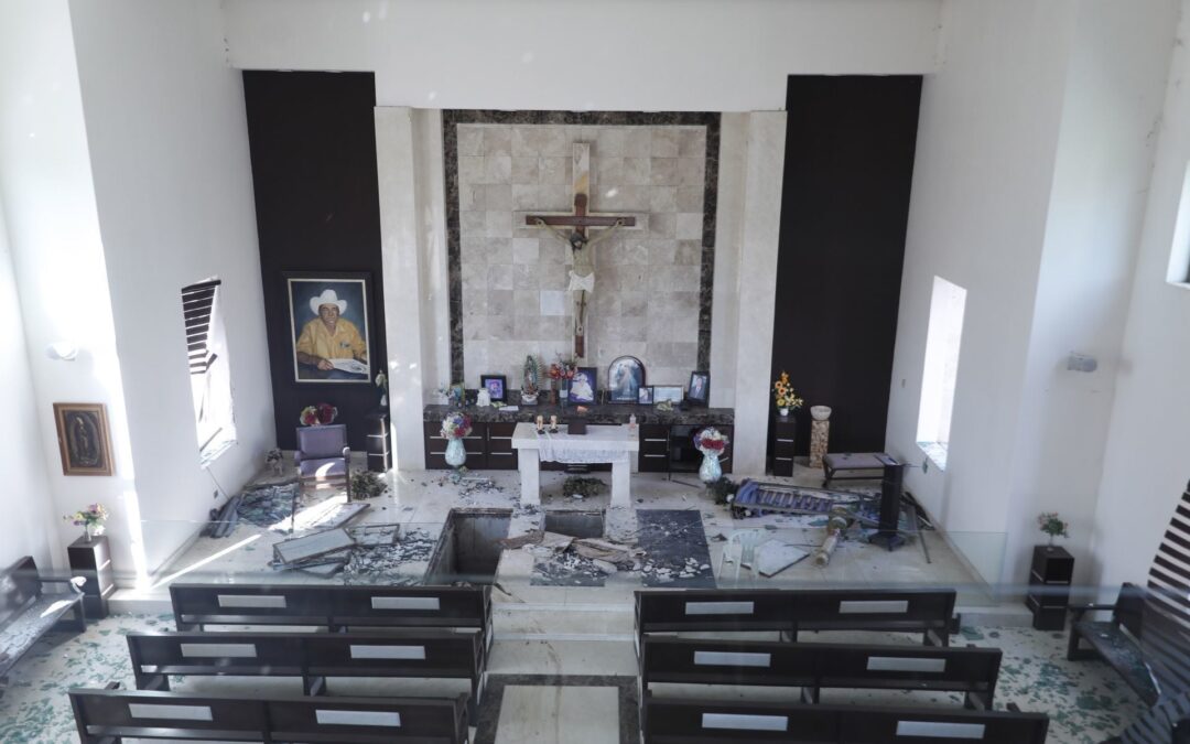 FOTOS: Destruyen capilla de familia de Dámaso López ‘El Licenciado’; roban tumbas de padre y hermano