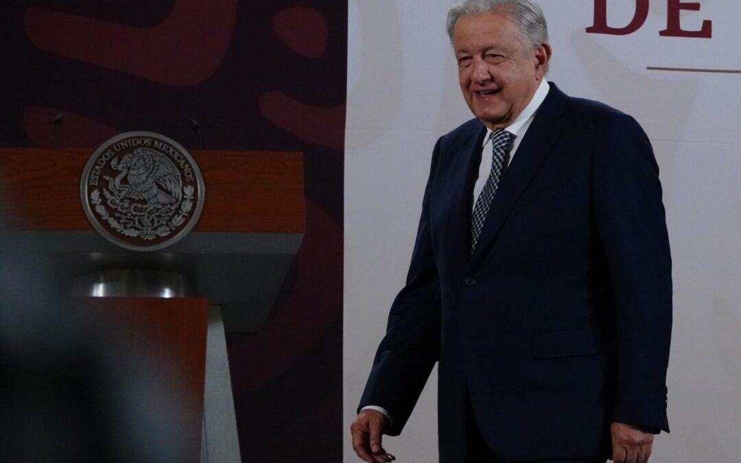 AMLO critica manifestación de la ‘Marea Rosa’: ‘¿Dónde está la prueba del robo de votos?’