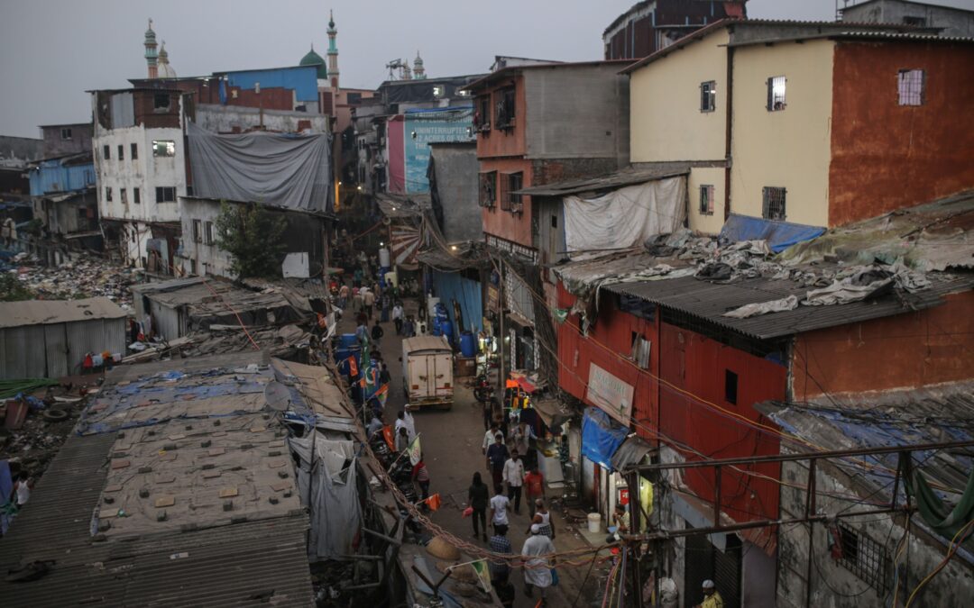 Gautam Adani, el tercer hombre más rico del mundo, podría remodelar el barrio pobre más grande