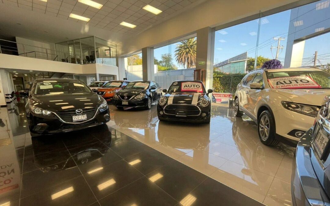‘Coyotes’ penetran en las agencias para vender autos seminuevos