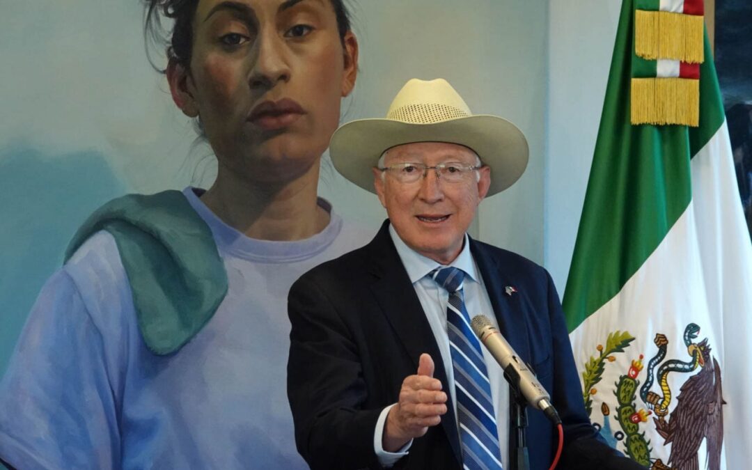 Ken Salazar desmiente ‘pausa’ de relaciones entre México y EU: ‘Nada se ha interrumpido’