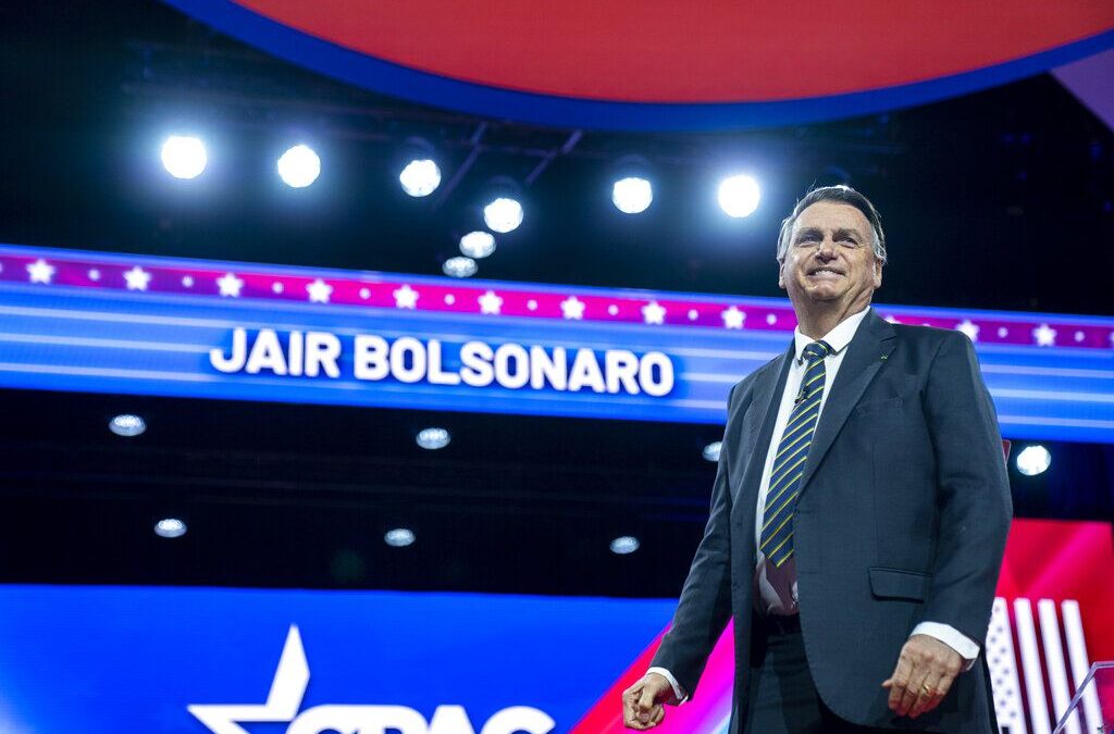 Jair Bolsonaro regresa a Brasil; estuvo 3 meses en Florida