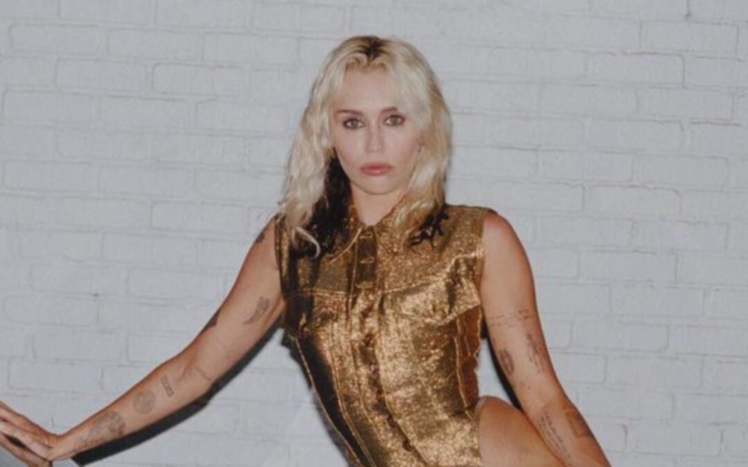 ‘Flowers’, de Miley Cyrus ¿no siempre fue una canción de amor propio? Esto dijo la cantante