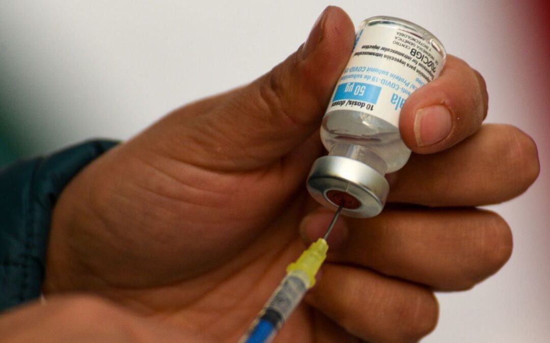 Vacunas y pruebas COVID-19 gratis en CDMX: Estos son los módulos por alcaldía para conseguirlas