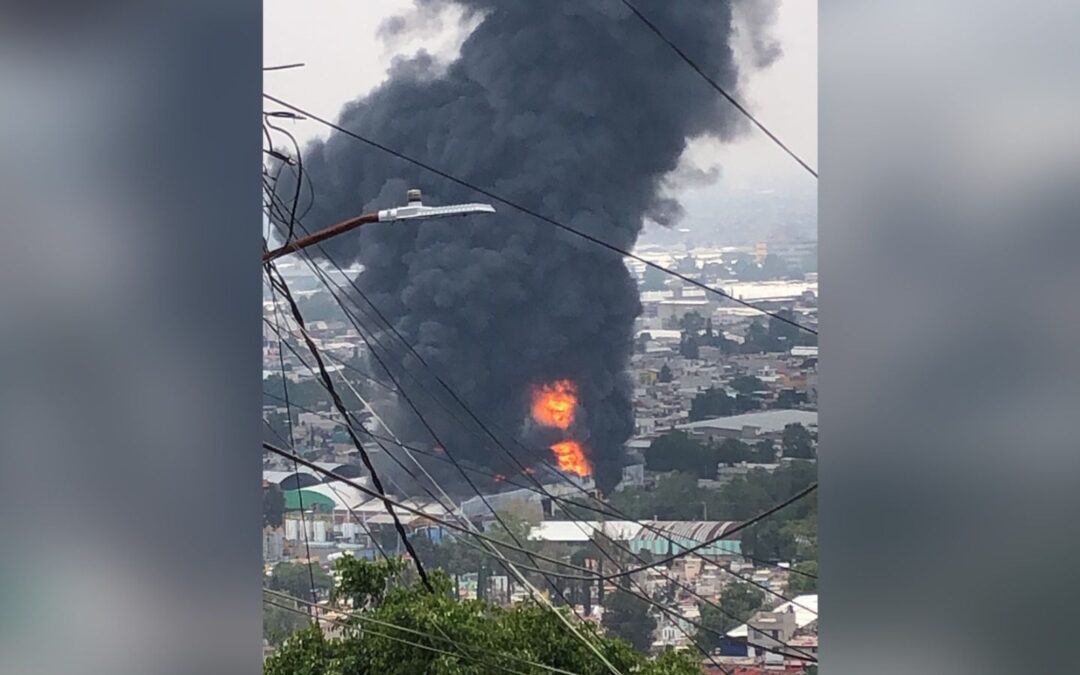 Sofocan incendio en fábrica de pinturas en Xalostoc, Edomex; no se reportan heridos