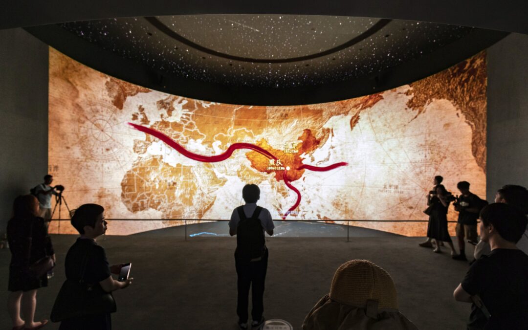 Urge una nueva organización política y de poder en el mundo, la actual está colapsada