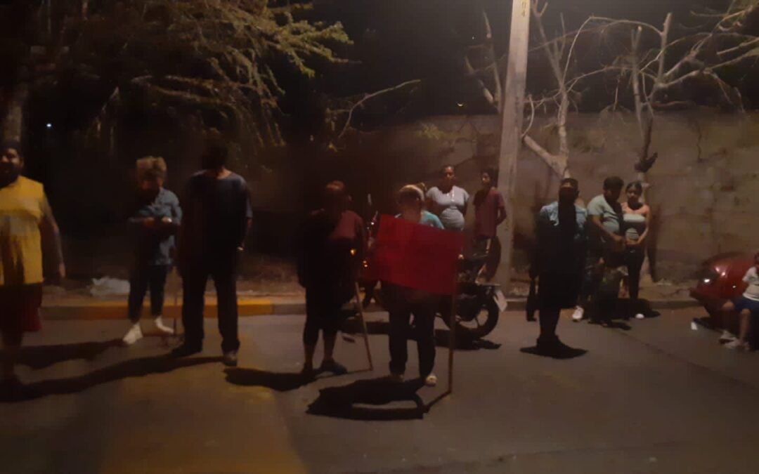 Pobladores de Temixco están hartos de la inseguridad: montan guardias nocturnas