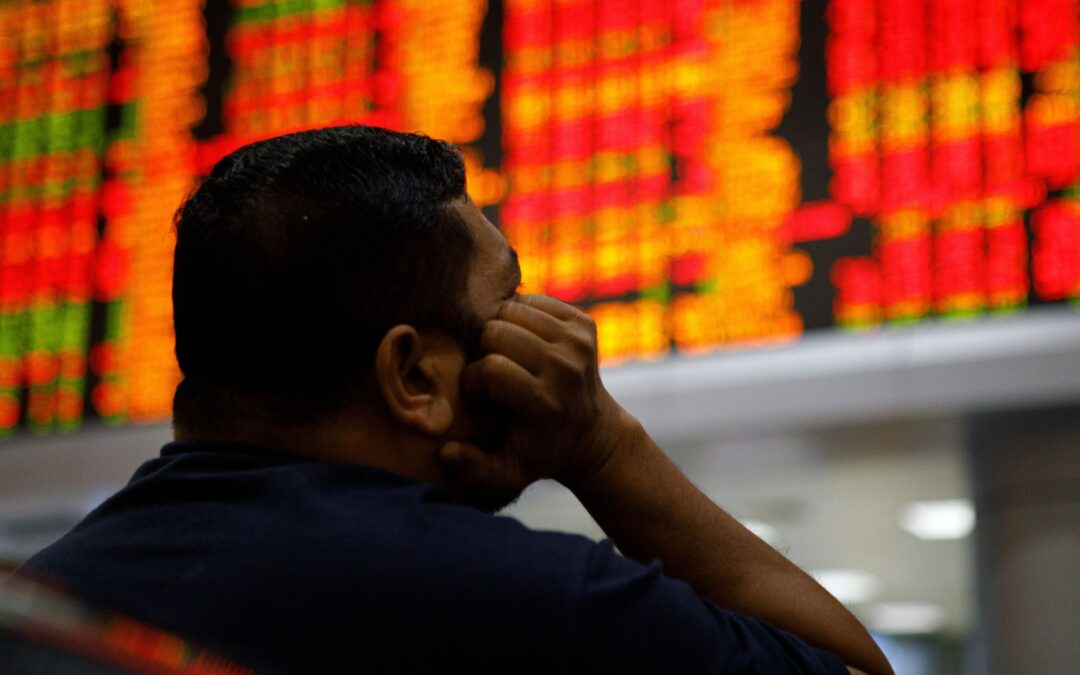 Día negro para bolsas de Asia: Acciones caen junto a criptomonedas y el temor de inflación en EU