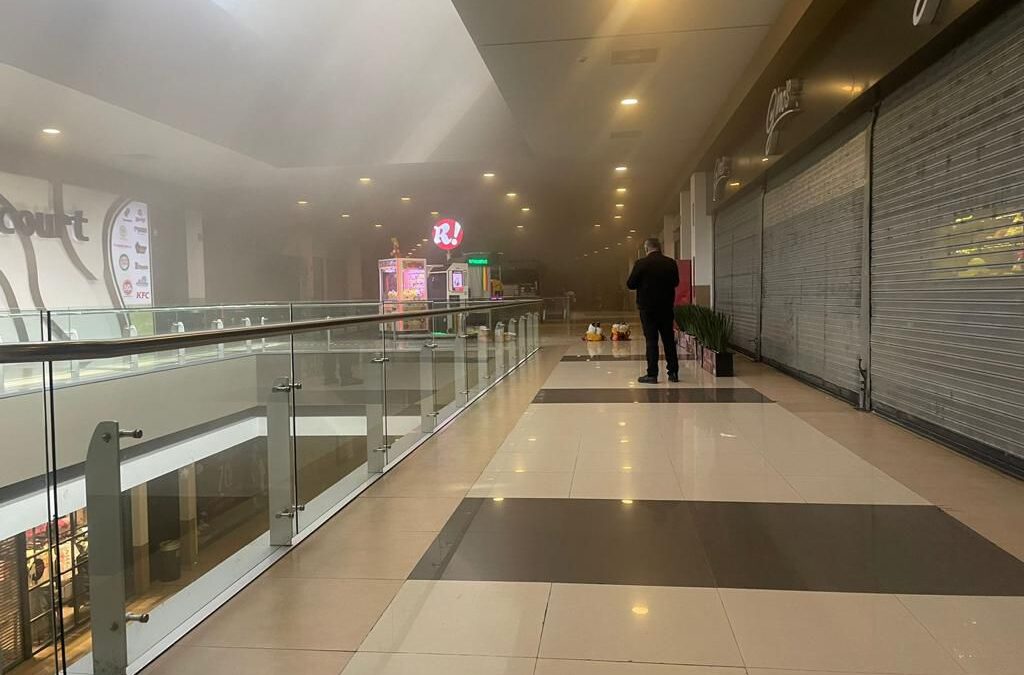 Incendio en Fórum Buenavista: Hay personas intoxicadas y locales dañados