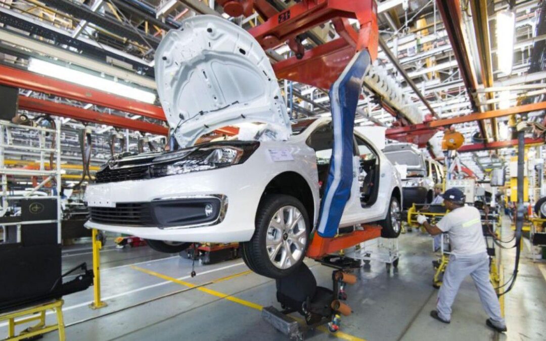 Producción y exportación de autos alcanzan niveles precovid a mitad del año
