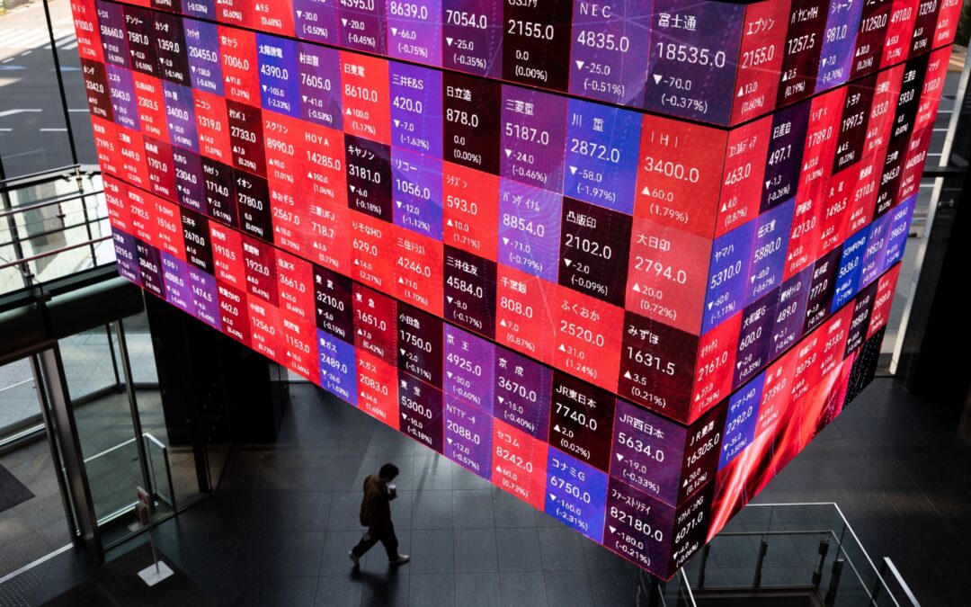 Las acciones de Japón suben a su nivel más alto desde 1990