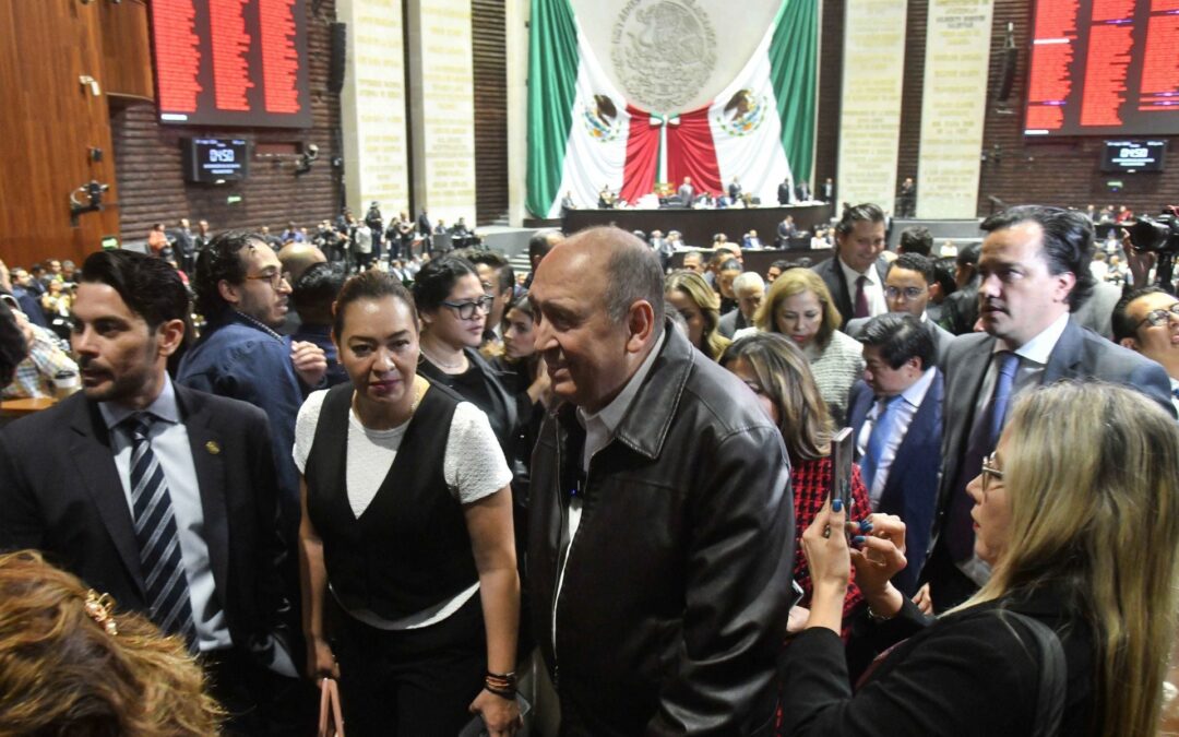 Huele a descanso obligatorio el 12 de diciembre: Rubén Moreira presenta iniciativa de nuevo día feriado
