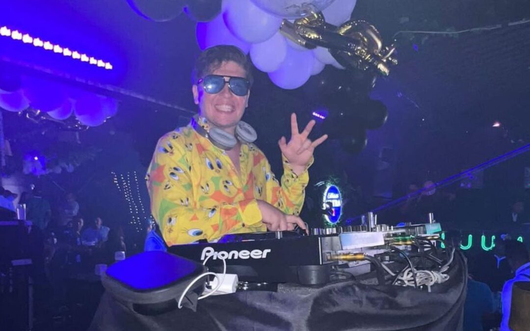 ‘Fofo’ Márquez se promociona como DJ: ‘Para contrataciones excéntricas’
