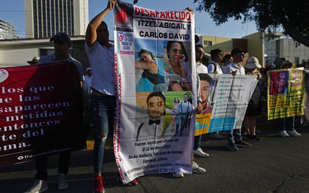 Buscadores de desaparecidos acusan corrupción del Instituto Jalisciense de Ciencias Forenses
