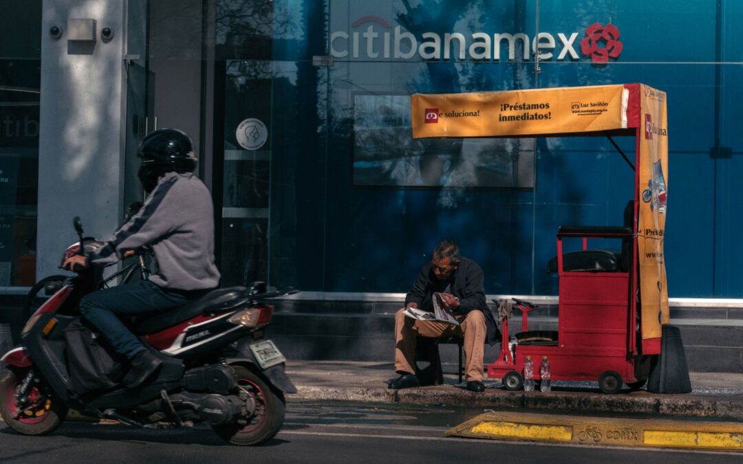 Grupo México contrata a firma ‘machuchona’ para negociar compra de Banamex