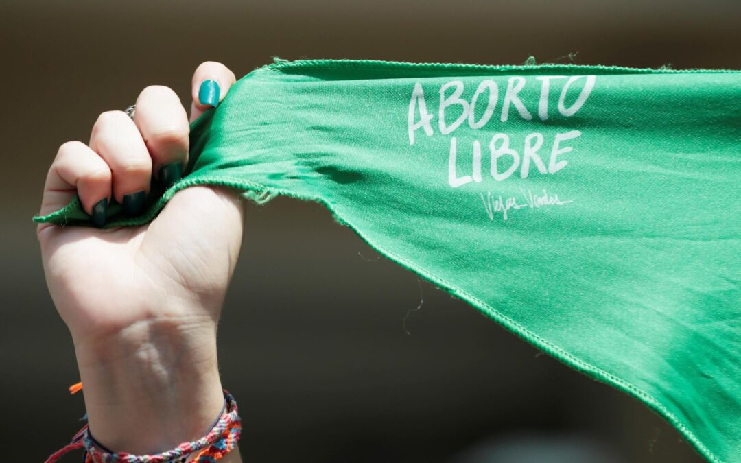 Aborto en EU: Wyoming prohíbe el uso de píldoras abortivas