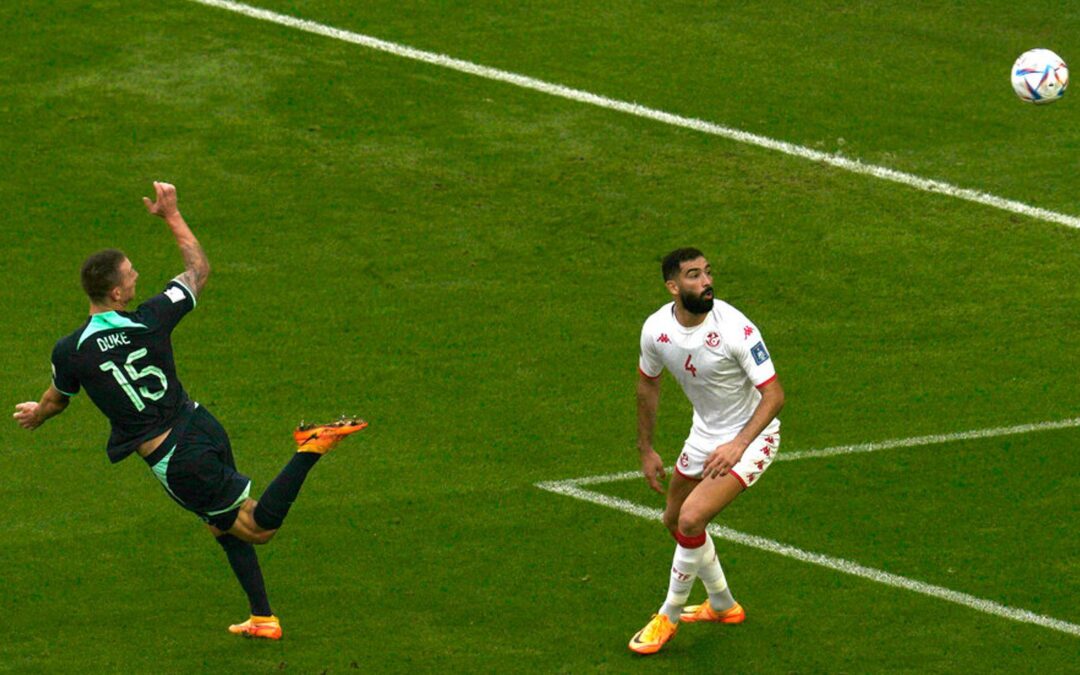 Australia sigue con vida en el Mundial; vence a Túnez con golazo de Duke al estilo ‘Borgetti’