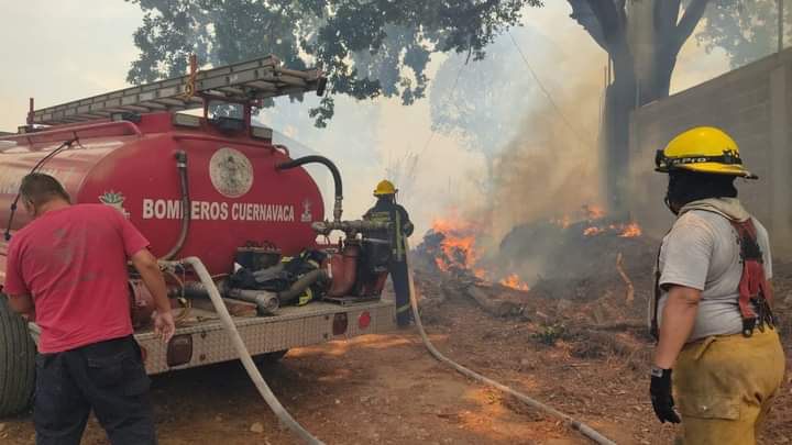‘Santo señor de Chalma’: Incendio entre Ocuilan y Cuernavaca está fuera de control