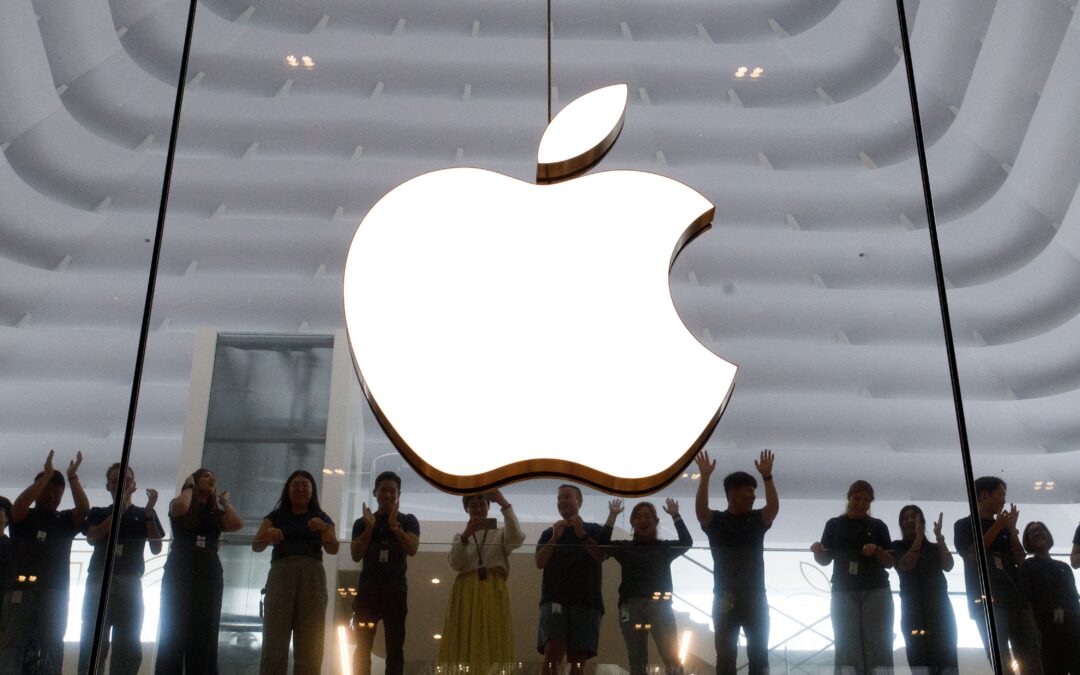 Apple ‘vuela cabezas’: Recorta 100 puestos de servicios digitales, uno de sus sectores más rentables