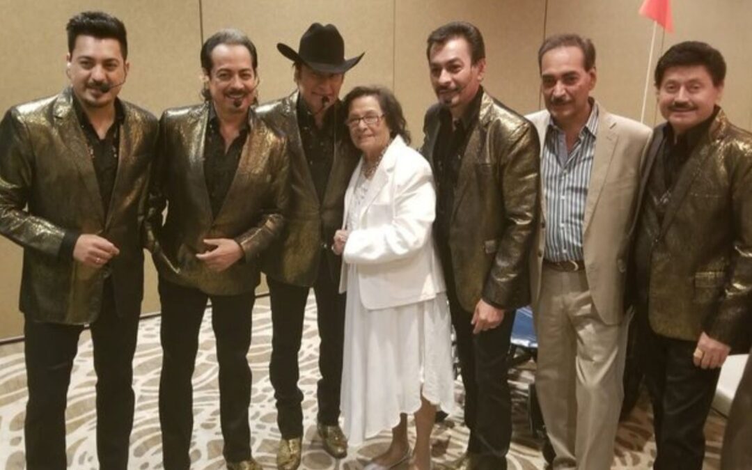 Tigres del Norte: Les dicen que su mamá murió en pleno concierto; ‘si oyen lágrimas, nos disculpan’
