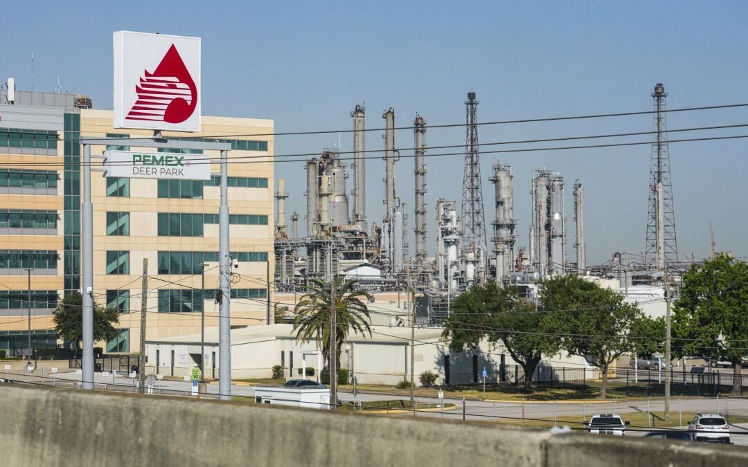 Más quejas para Pemex: Refinerías de EU rechazan petróleo mexicano porque trae ‘exceso de agua’