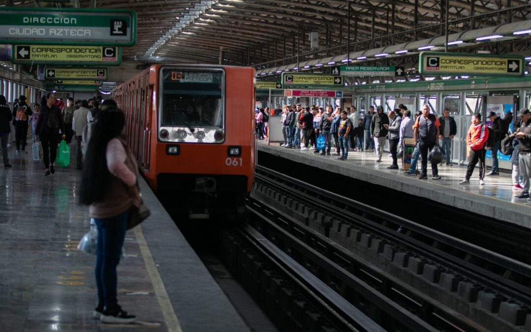 ‘¿Qué pasó en línea B?’: Usuarios del Metro CDMX reportan retrasos de más de 10 minutos