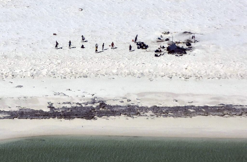Ciclón Tropical Ilsa deja 8 pescadores muertos y 11 rescatados en Australia