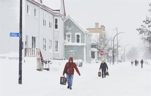 EU declara estado de emergencia en Nueva York por tormenta invernal Elliot