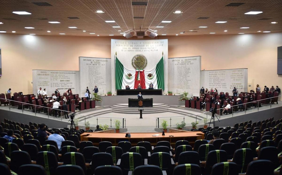 Veracruz: avalan inhabilitar 5 años a magistrada por usurpar funciones