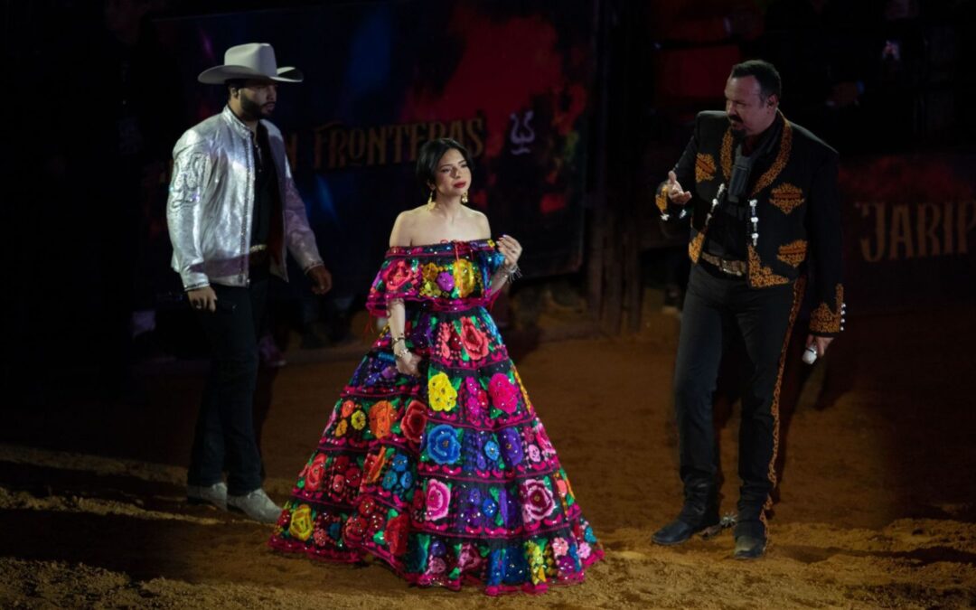Pepe Aguilar dedica chiflido a sus ‘haters’ en Plaza de Toros; ‘Aquí no nos sanciona la FIFA’