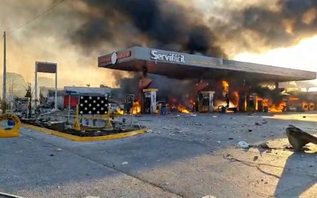 Explosión de pipa en gasolinera de Tula deja 2 muertos y 4 heridos