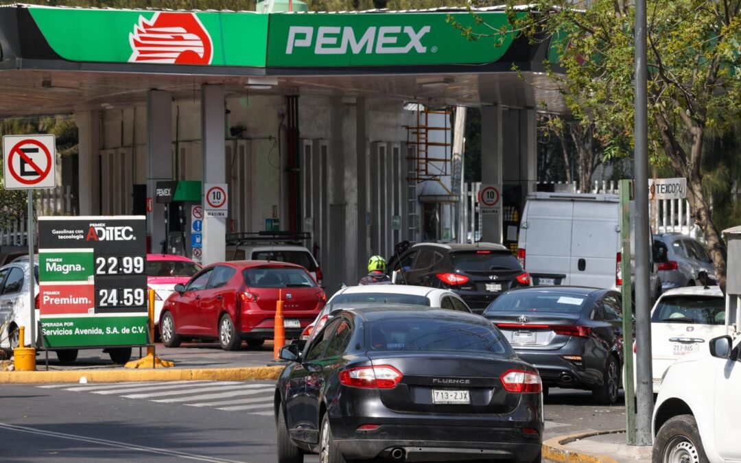 ‘Aquí se vuelan la barda’: Profeco colgará lonas para ‘castigar’ a gasolineras que tengan precios altos