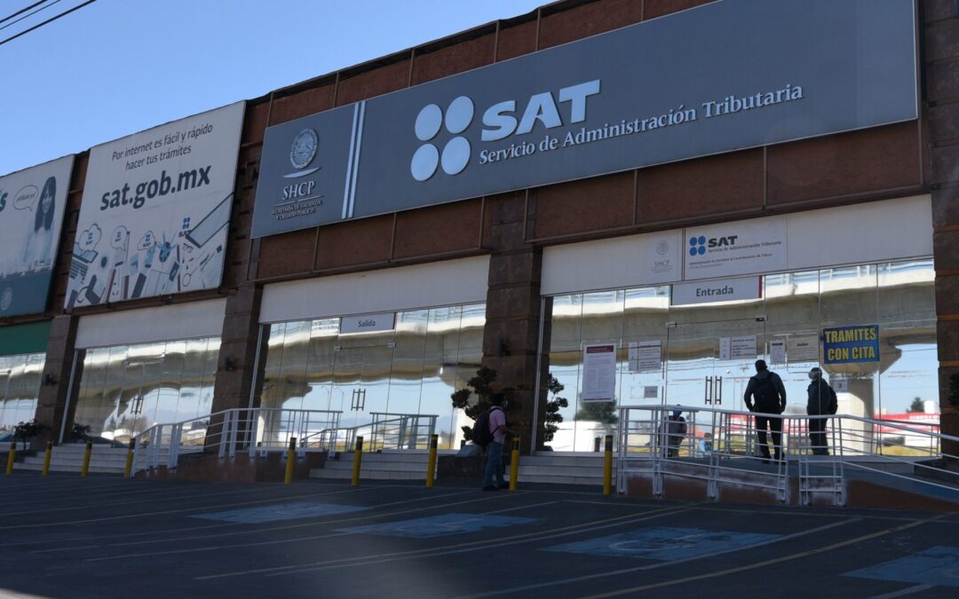 ¿Bancos deberán informar al SAT sobre depósitos de más de 15 mil pesos? Esto sabemos